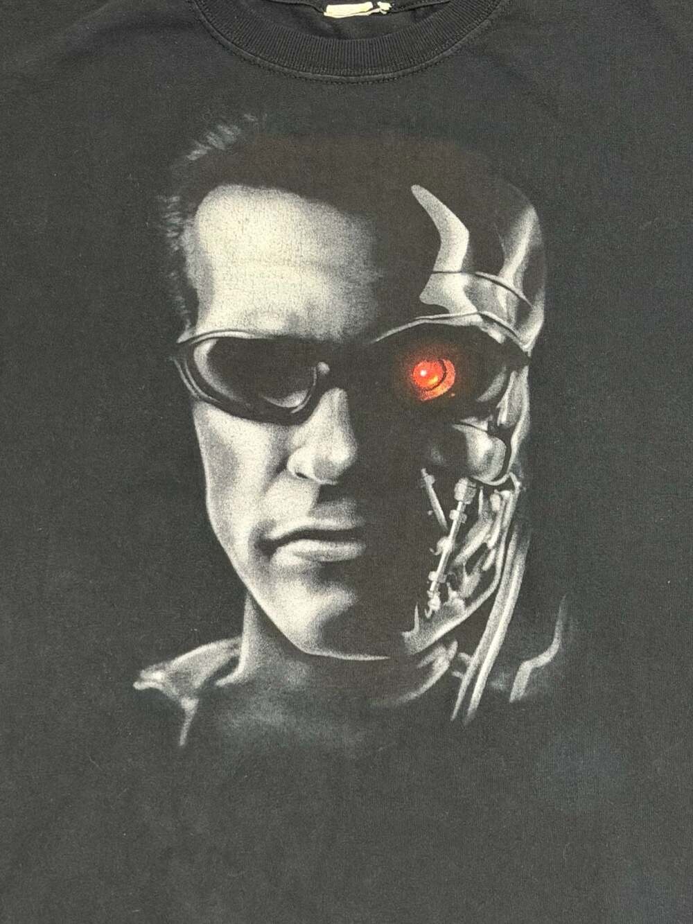 Vintage Universal Studios The Terminator T2 Graphic T-Shirt Black Men's